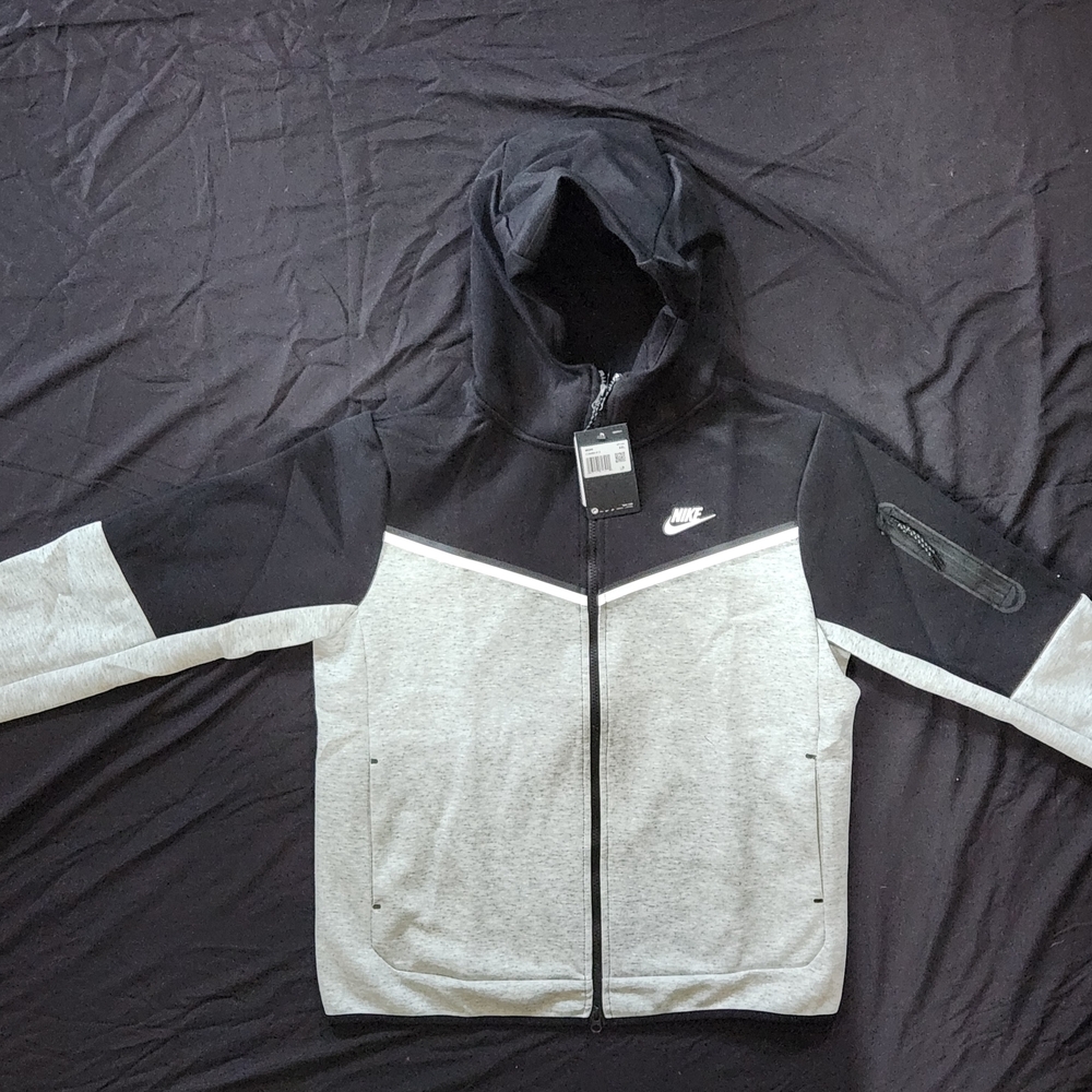 Nike Tech Black and Gray Zip-Up Hoodie Brand New With Tags (XXL)